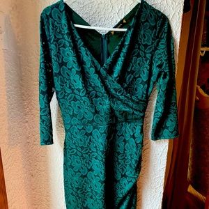 Lace V-neck, women’s lace sheath dress, size Medium.